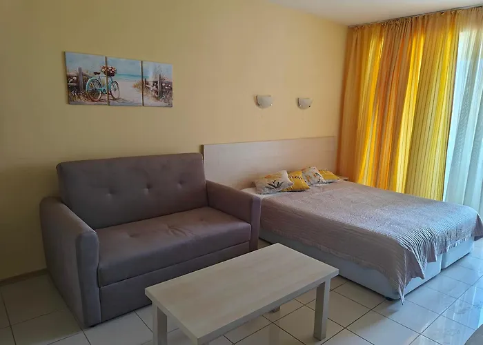 Daisy Harmony Hills *